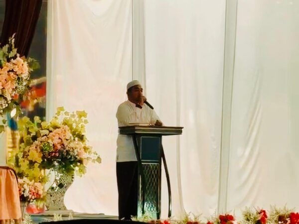 Tiga Pesan Aba Rauna untuk Wisudawan Dayah Raudhatun Najah: Santri Berilmu, Berakhlak, dan Tak Pernah Berhenti Belajar